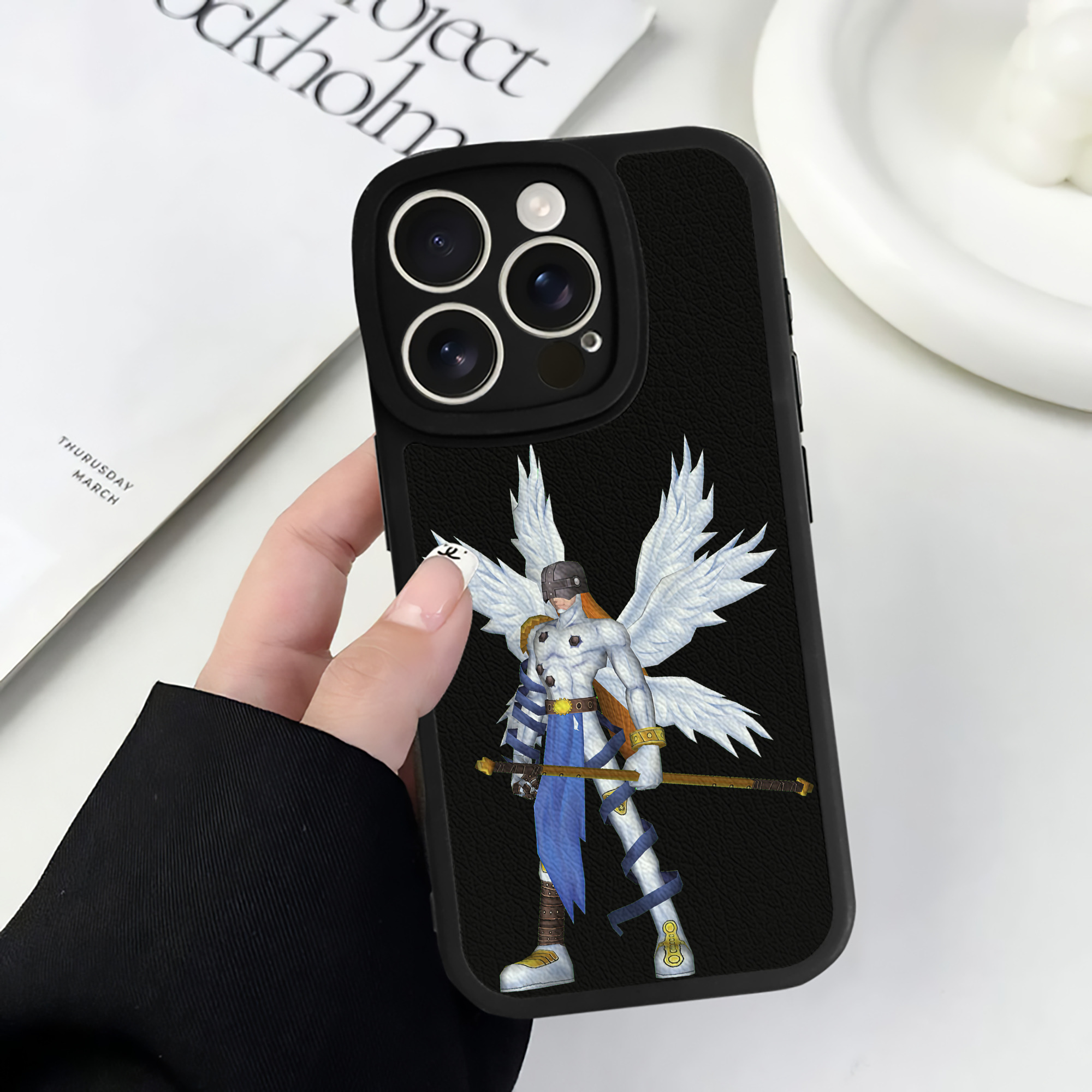 （画像用） Digimon デジタルモンスター/デジモン 【iPhone 16シリーズ対応】シリコンスマホケース（レザー調） 材質：シリコン
